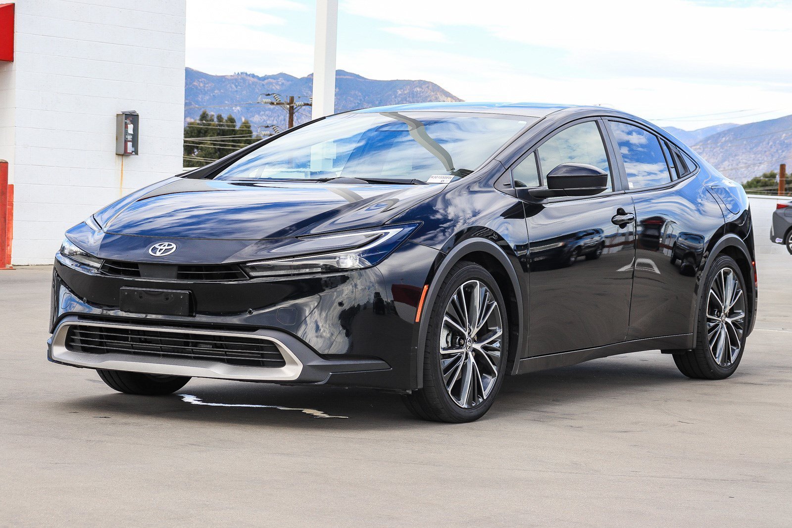 Certified Used 2024 Midnight Black Metallic Toyota SE image 5