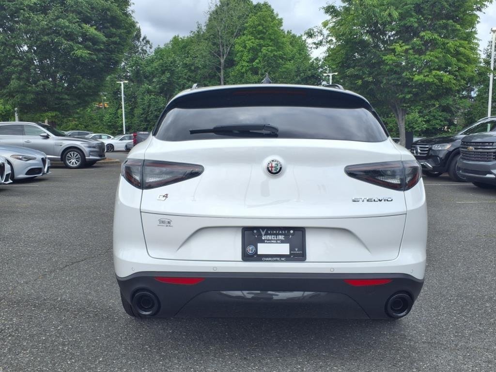 2025 Alfa Romeo Stelvio Base - Photo 19
