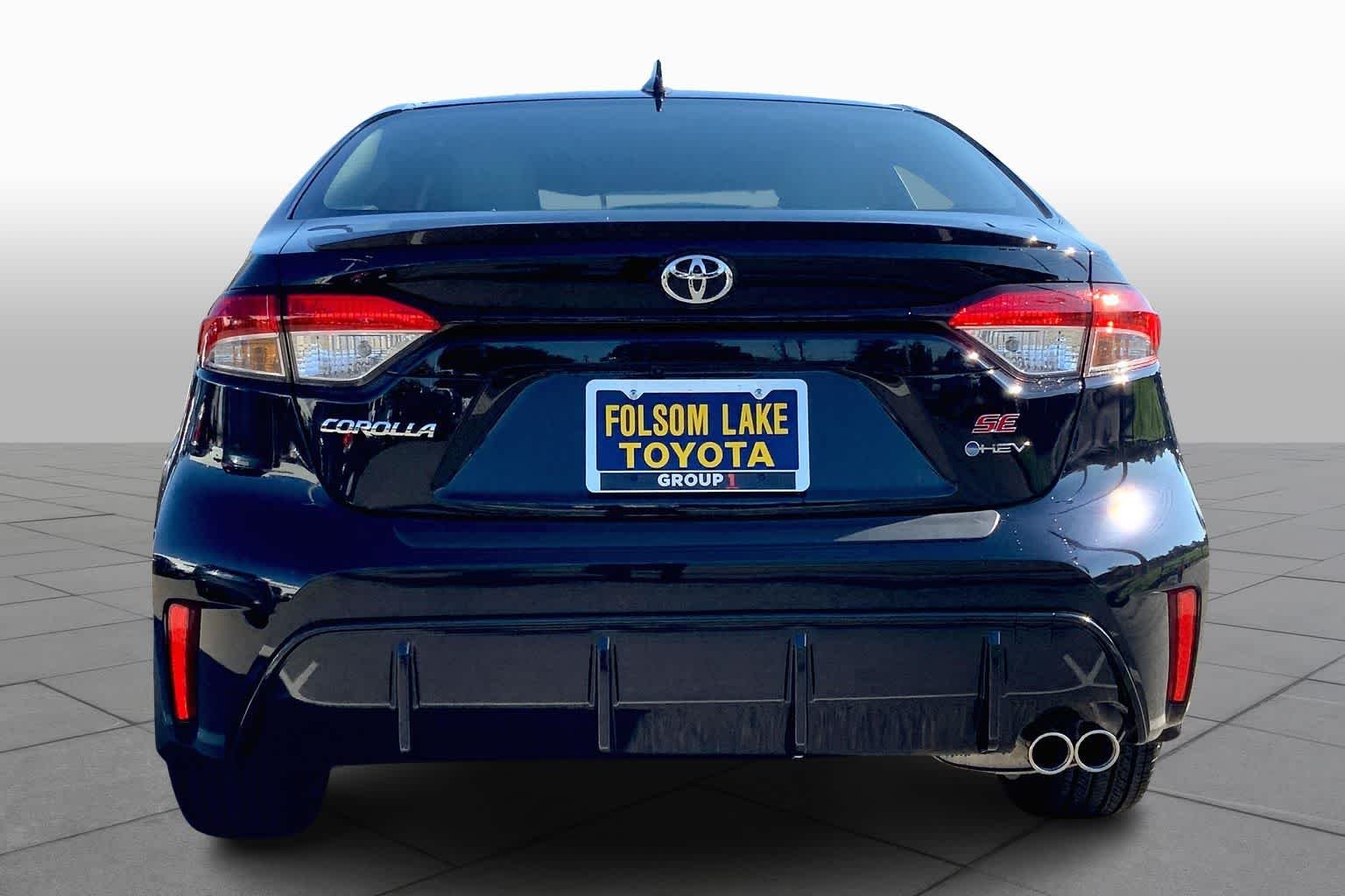 New 2026 Midnight Black Metallic Toyota Hybrid SE image 4