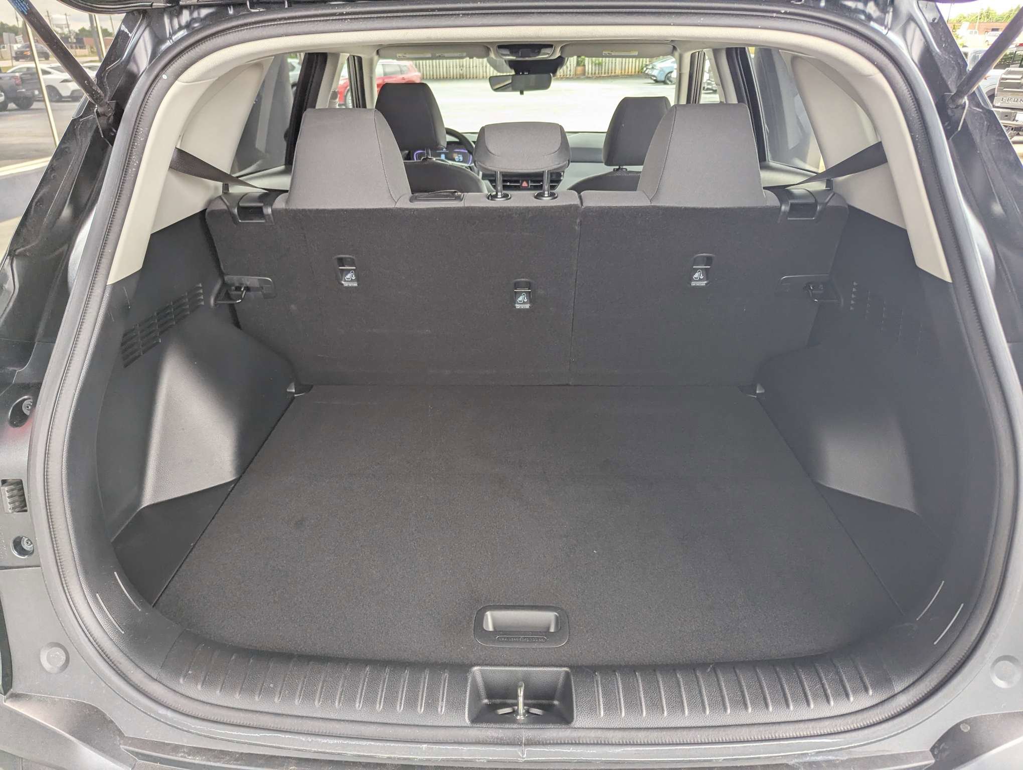 Used 2026 Black Kia LX image 5