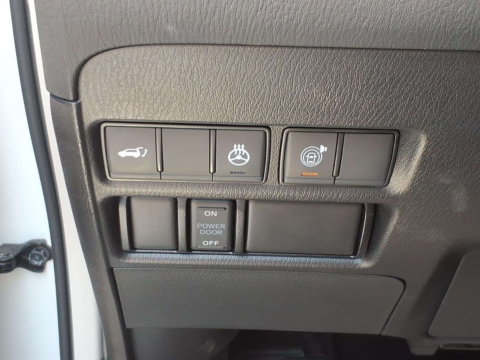 Used 2024 Aspen White Tricoat Nissan SL image 14