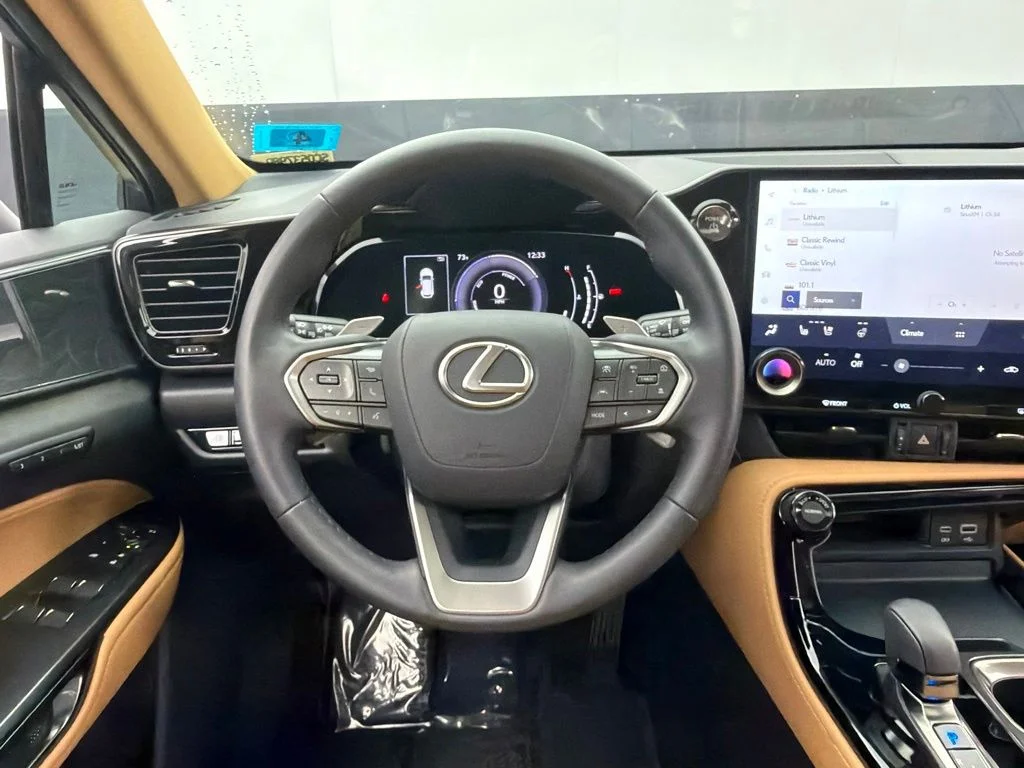 Used 2025 Gray Lexus 350h Premium image 9