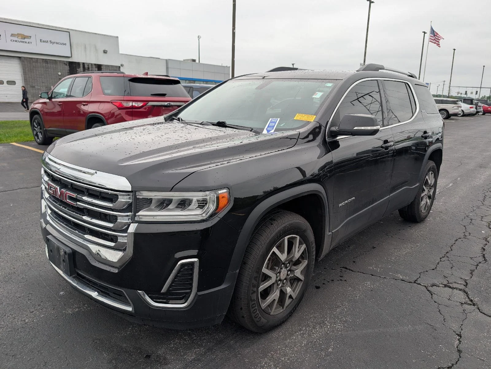 Used 2020 Ebony Twilight Metallic GMC SLE image 4