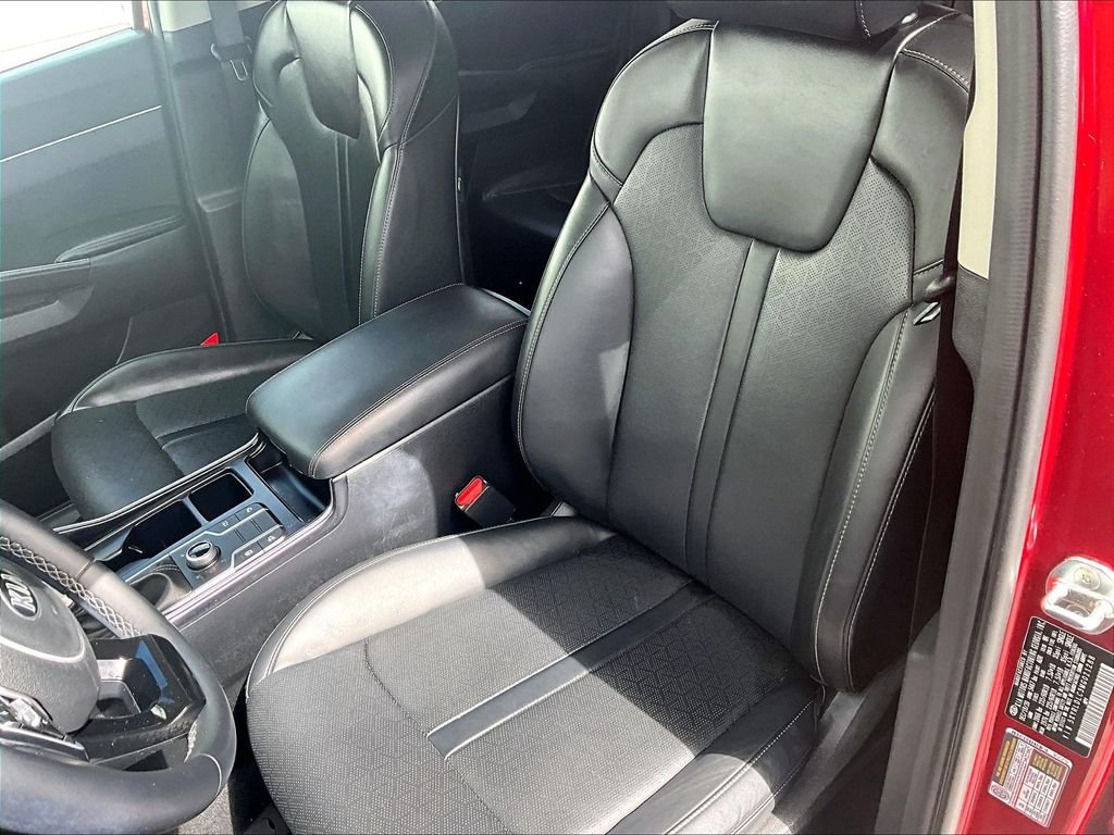 Used 2021 Passion Red Tintcoat Kia S image 10