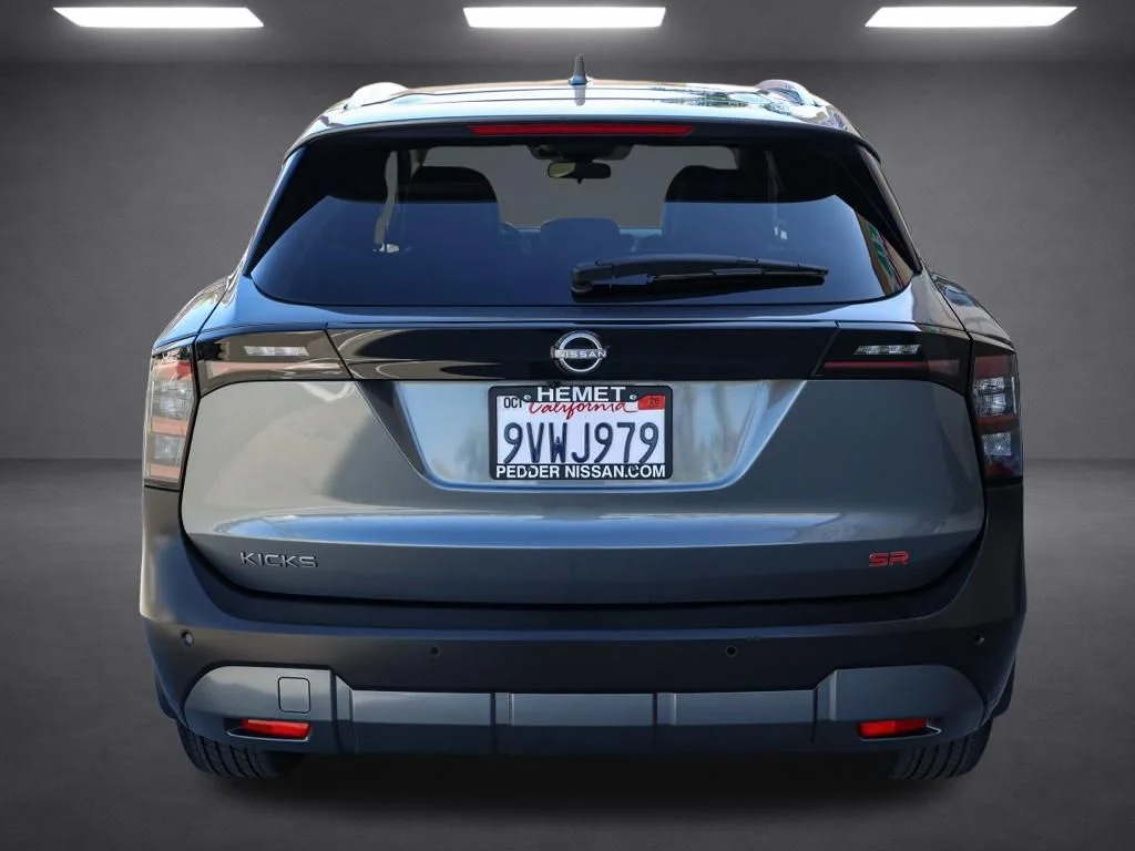 Used 2025 Gray Nissan SR image 4