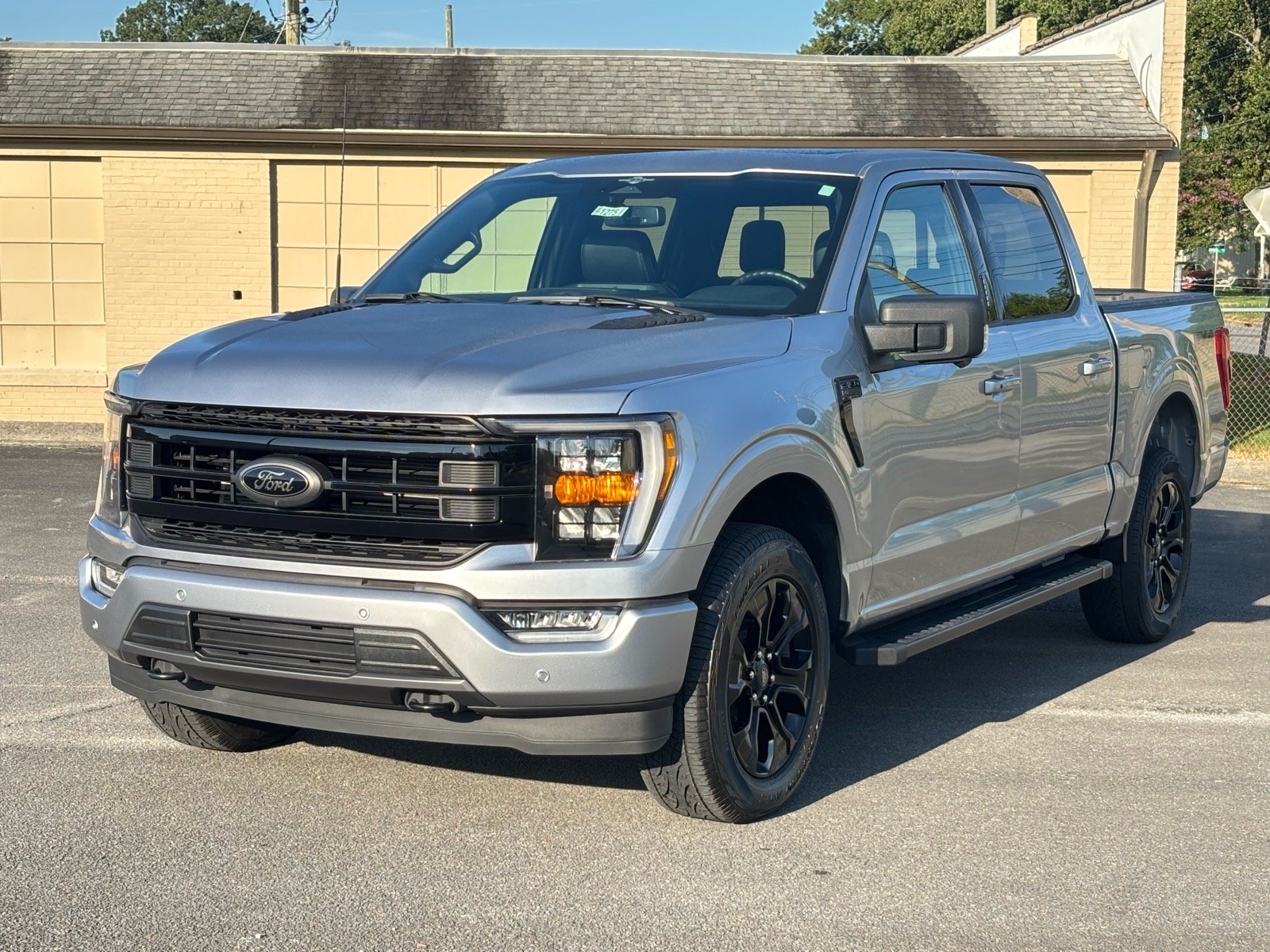 Used 2023 Iconic Silver Ford XLT image 1