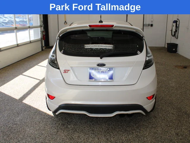 Used 2017 White Platinum Clearcoat Metallic Ford ST image 4