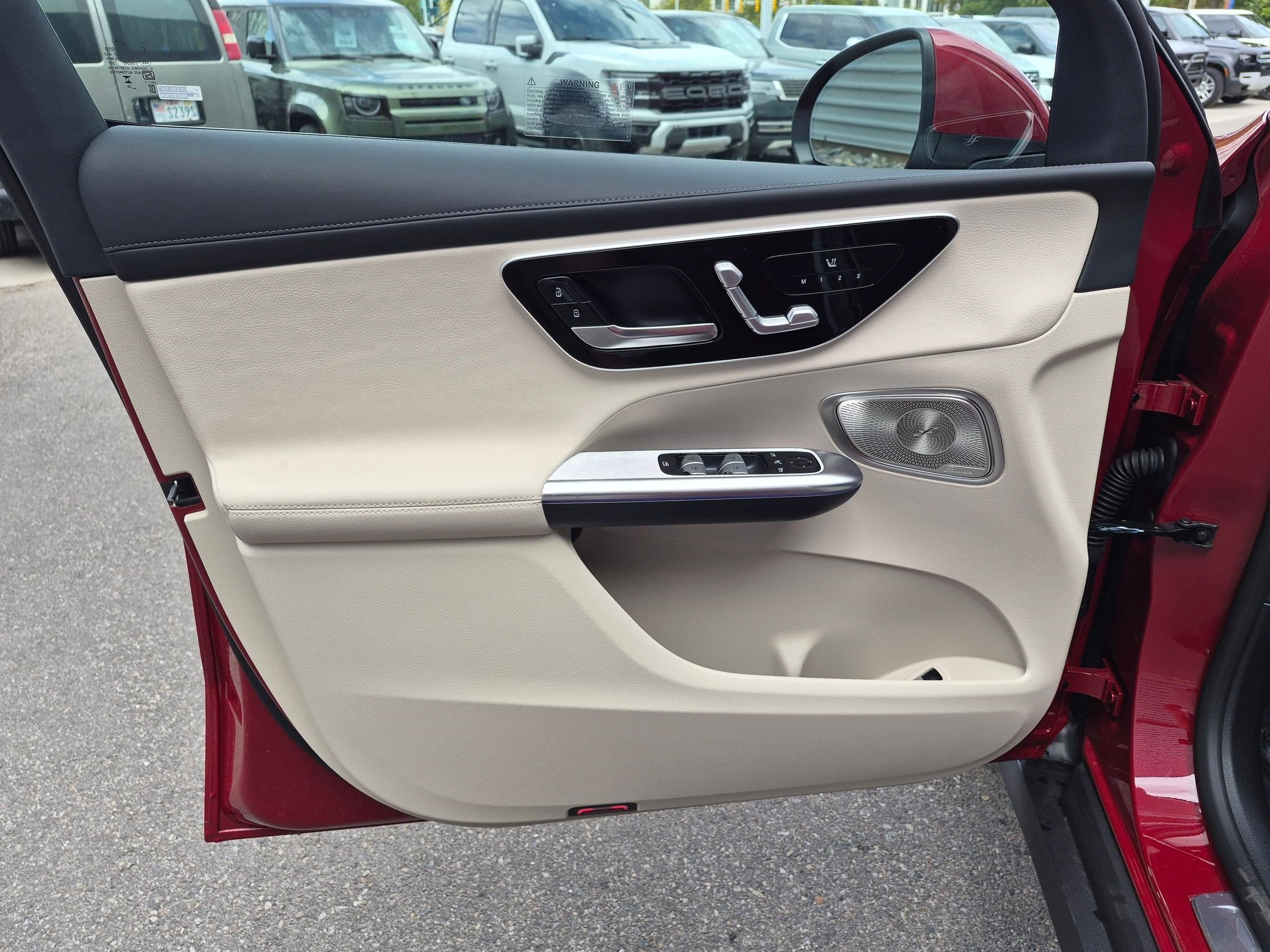 New 2027 MANUFAKTUR Patagonia Red Metallic Mercedes-Benz GLC 300 image 10