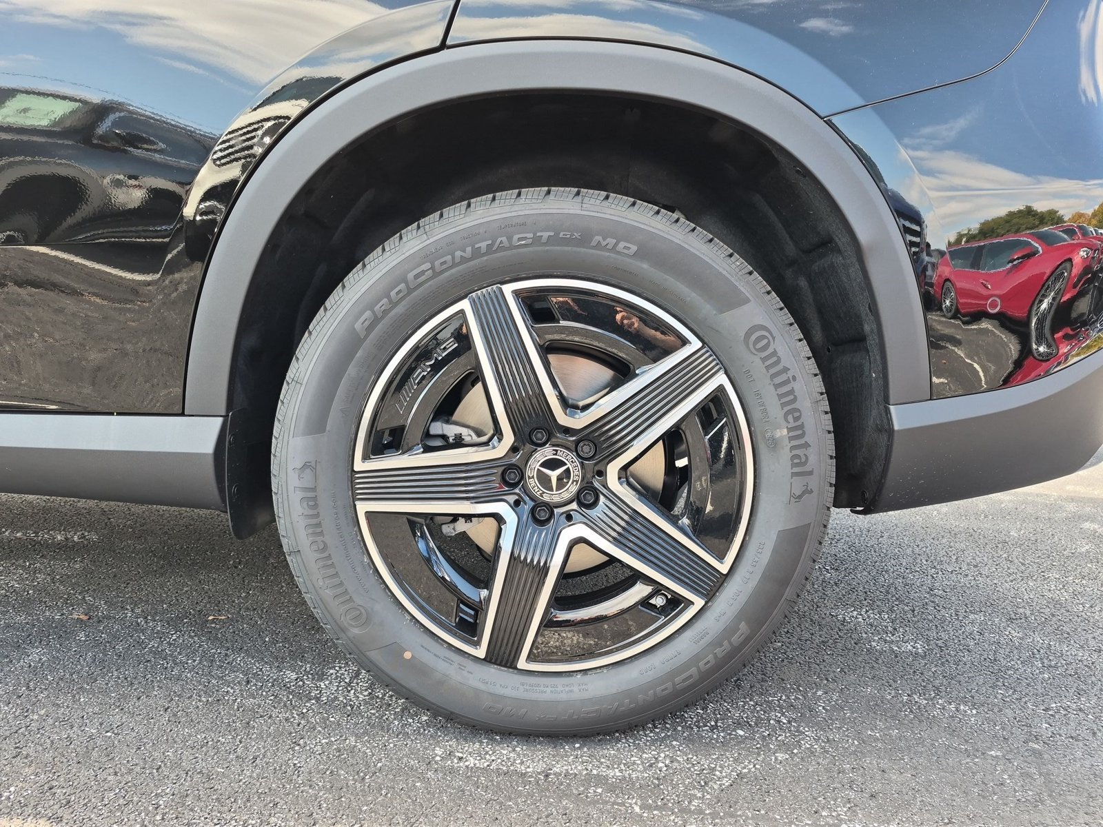 New 2027 Black Mercedes-Benz GLC300 image 11