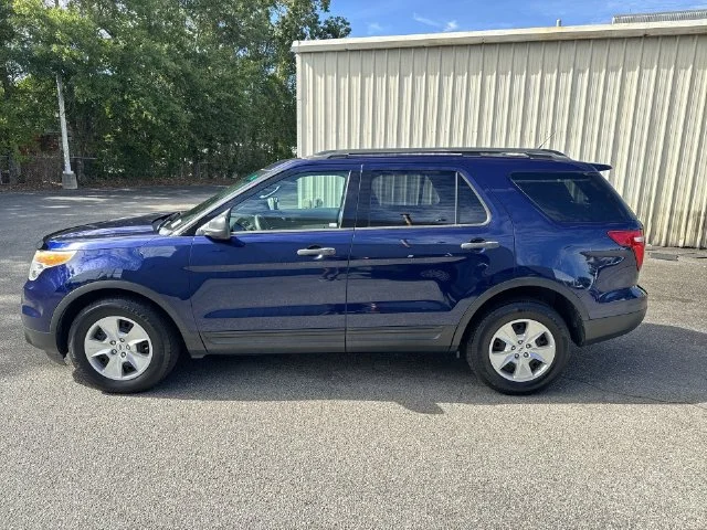Used 2011 Blue Ford Base image 8