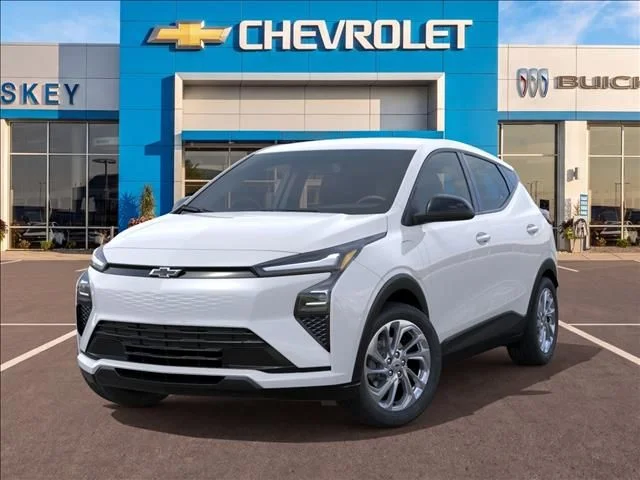 New 2027 White Chevrolet LT image 6