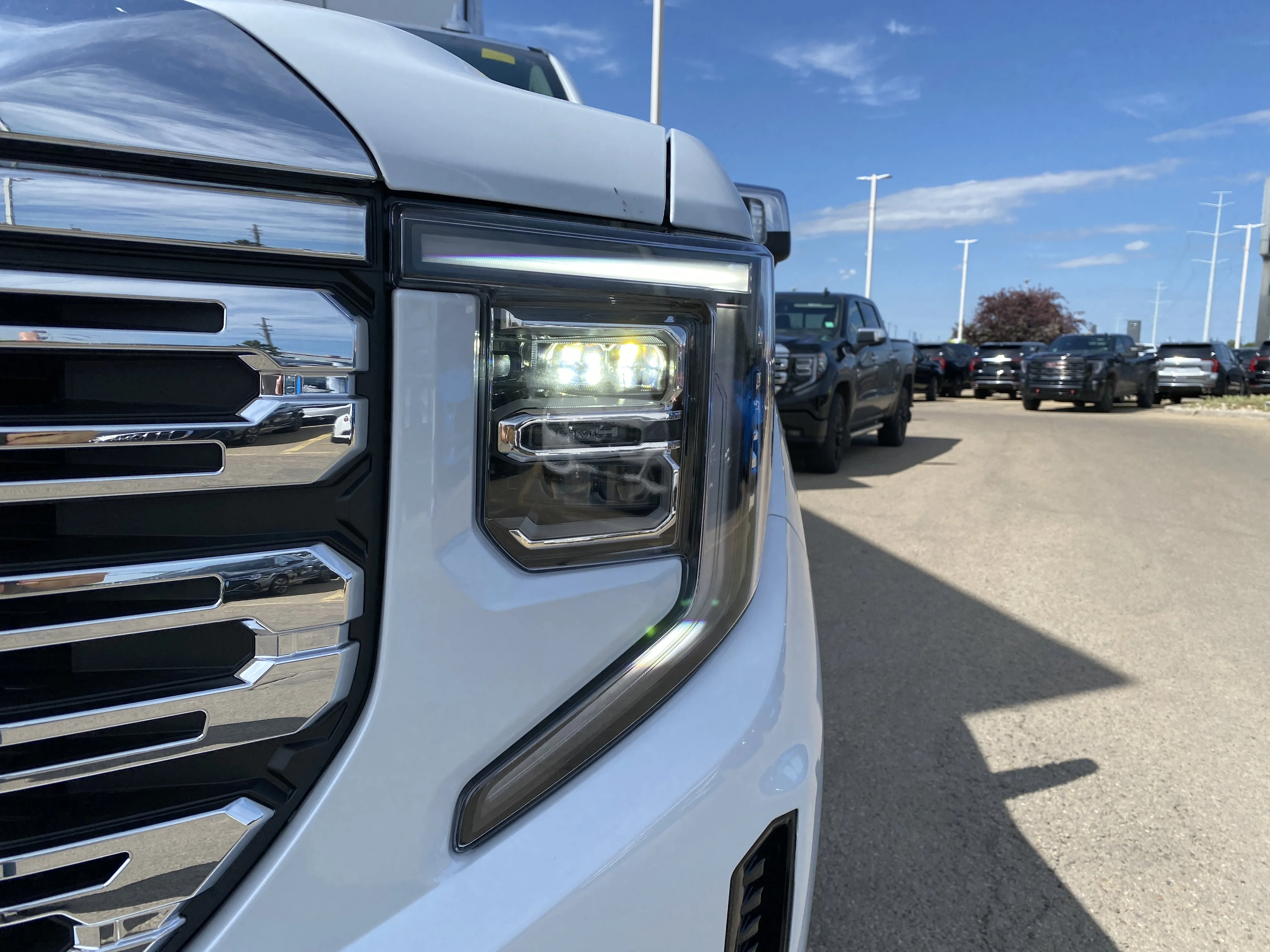 New 2026 GLACIER WHITE TRICOAT GMC Denali image 10
