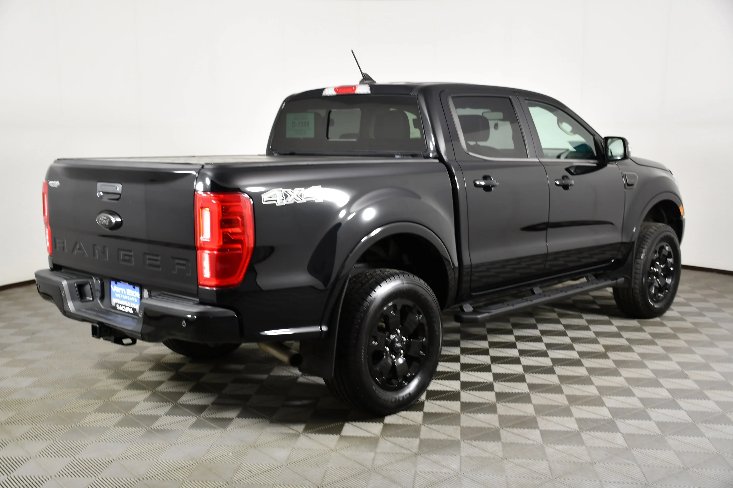 Used 2021 Black Ford LARIAT image 6