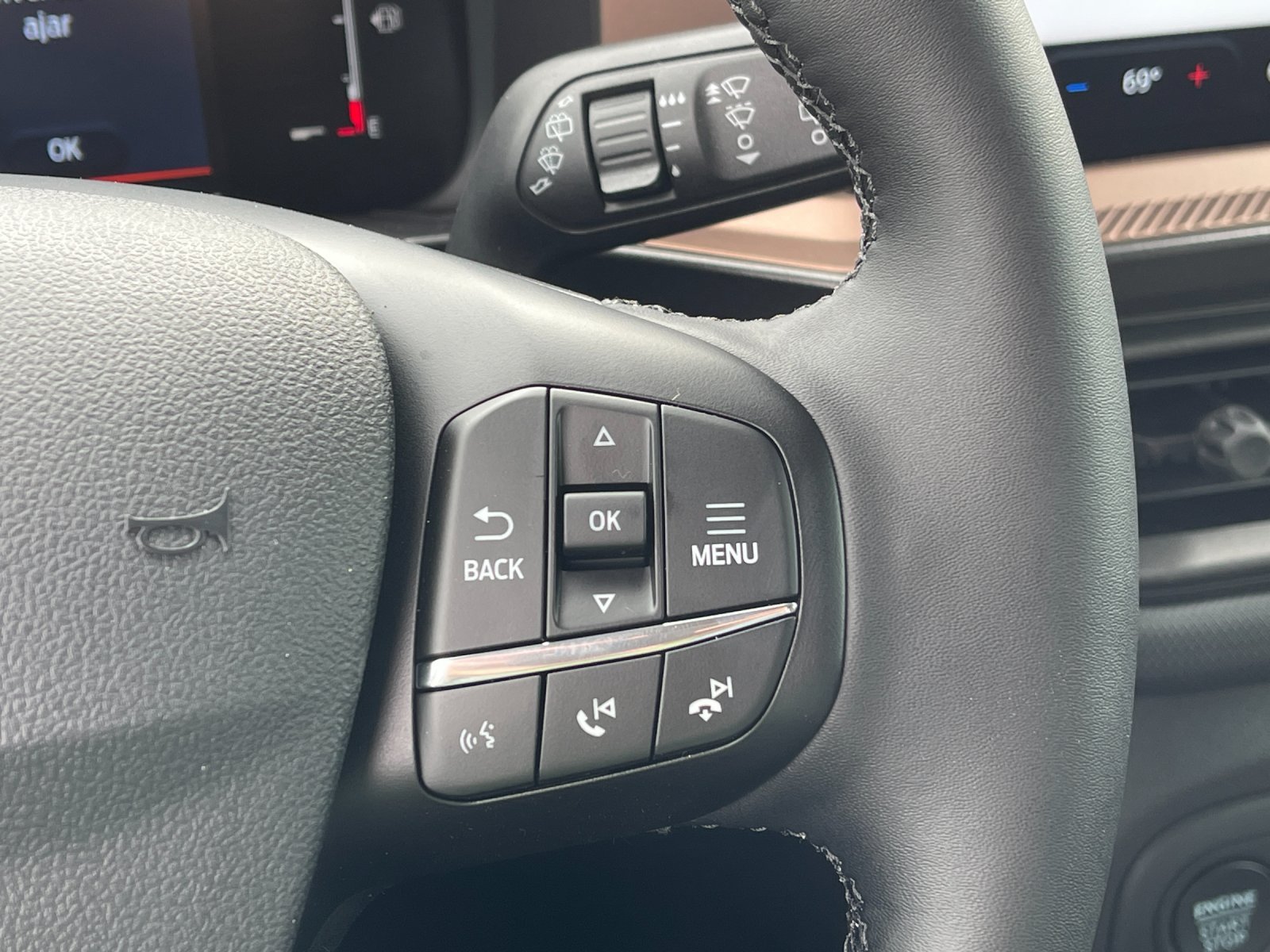 New 2026 Velocity Blue Metallic Ford Outer Banks® image 26