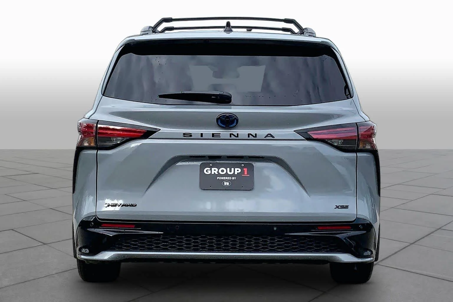 Used 2025 Cement Toyota XSE image 5