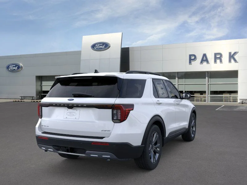 New 2026 Star White Metallic Tri-Coat Ford Active image 8