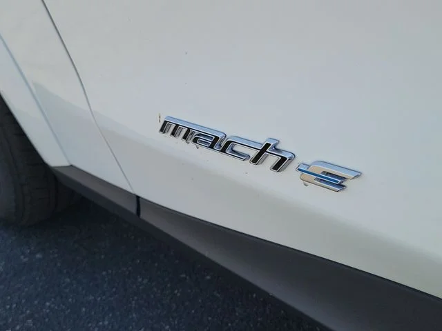 New 2026 Star White Metallic Tri-coat Ford Premium image 9