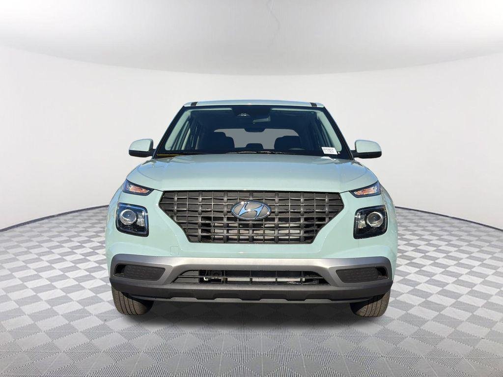 New 2026 Green Hyundai SE image 2