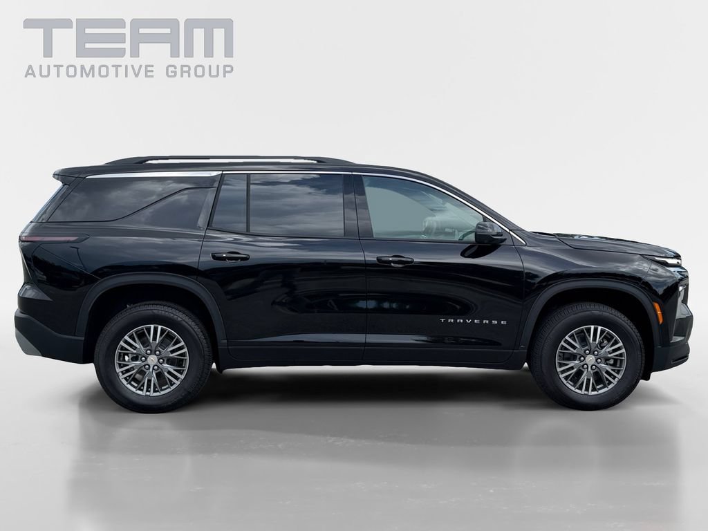 2026 Chevrolet Traverse LT - Photo 8