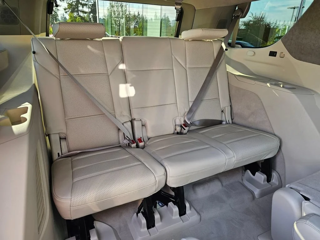 New 2026 Vibrant White Tricoat Cadillac Platinum Sport image 13