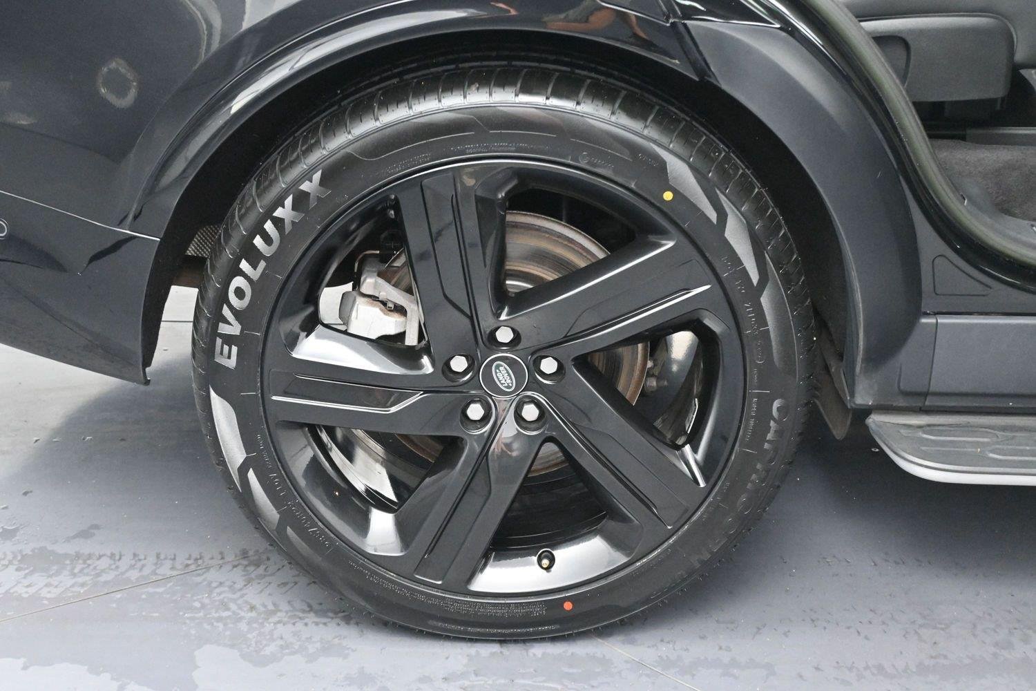 Used 2023 Black Land Rover S R-Dynamic image 42