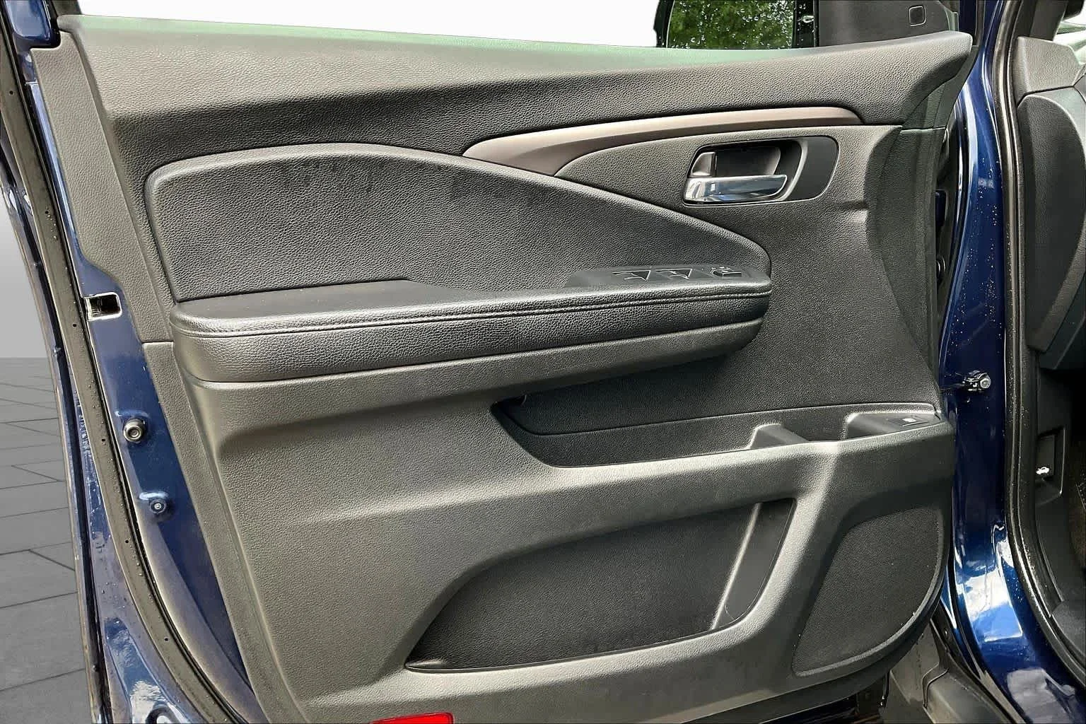 Used 2022 Obsidian Blue Pearl Honda Sport image 21
