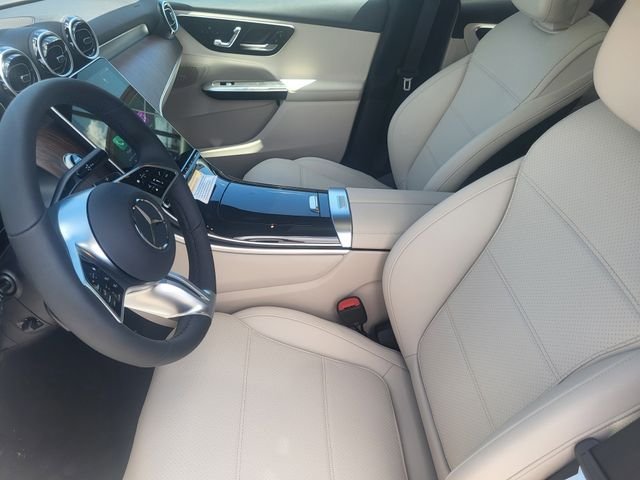 New 2026 Polar White Mercedes-Benz GLC 300 image 11