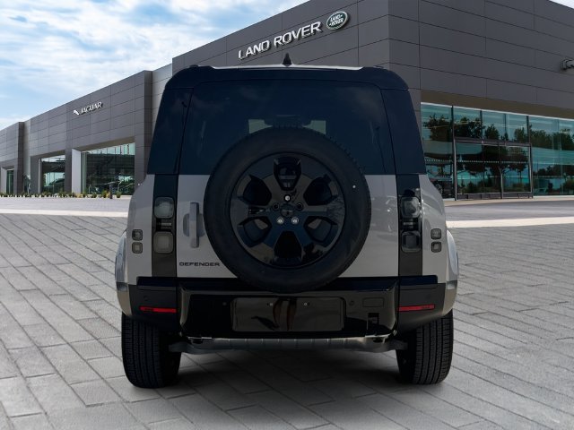 New 2026 Borasco Grey Land Rover S image 4