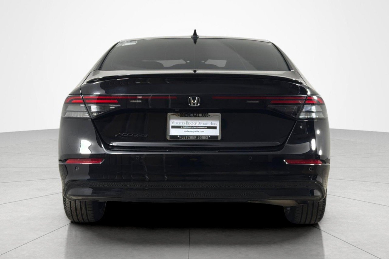 Used 2024 BLACK Honda Touring image 4