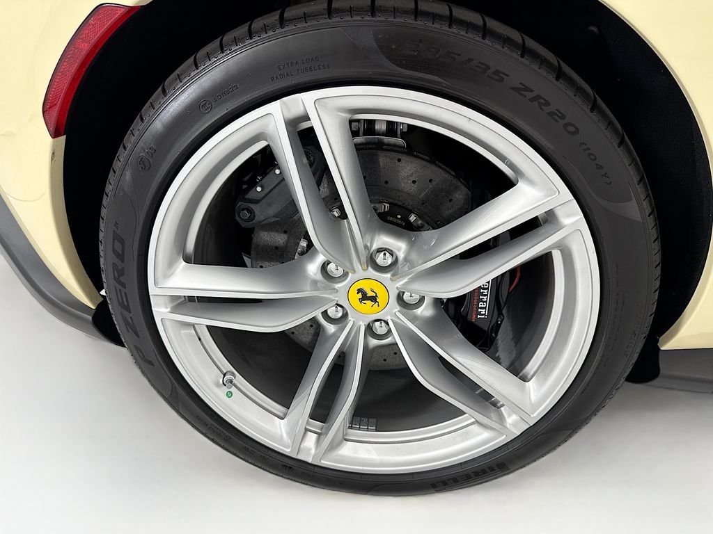 Used 2025  Ferrari Base image 38