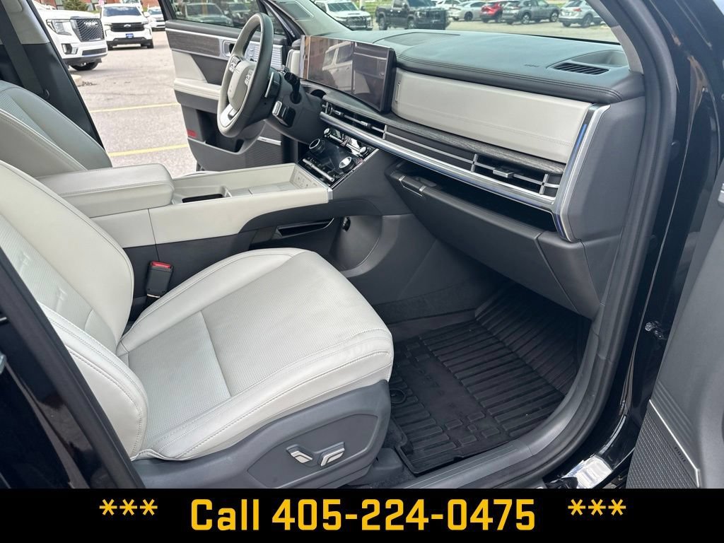 Used 2024 Black Hyundai Calligraphy image 43
