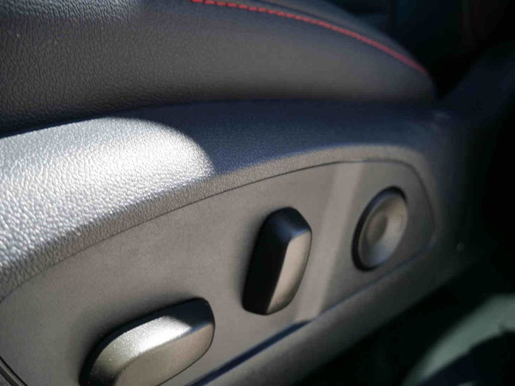 Used 2026  Chevrolet Z71 image 29