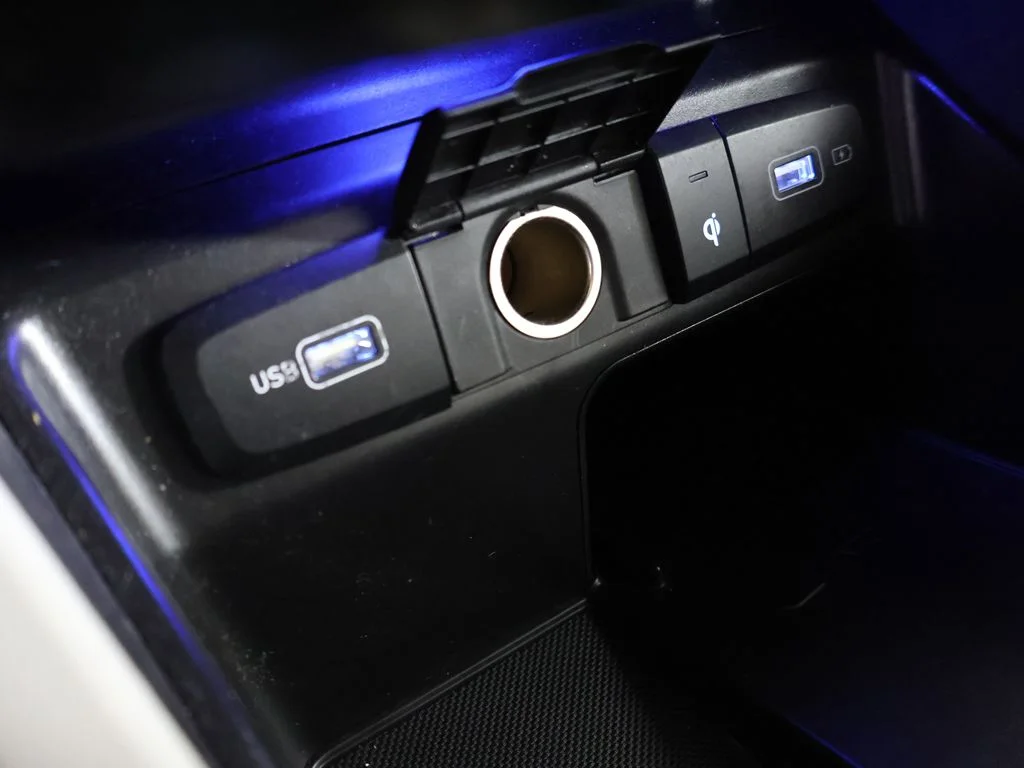 Used 2023 Phantom Black Hyundai SEL image 51
