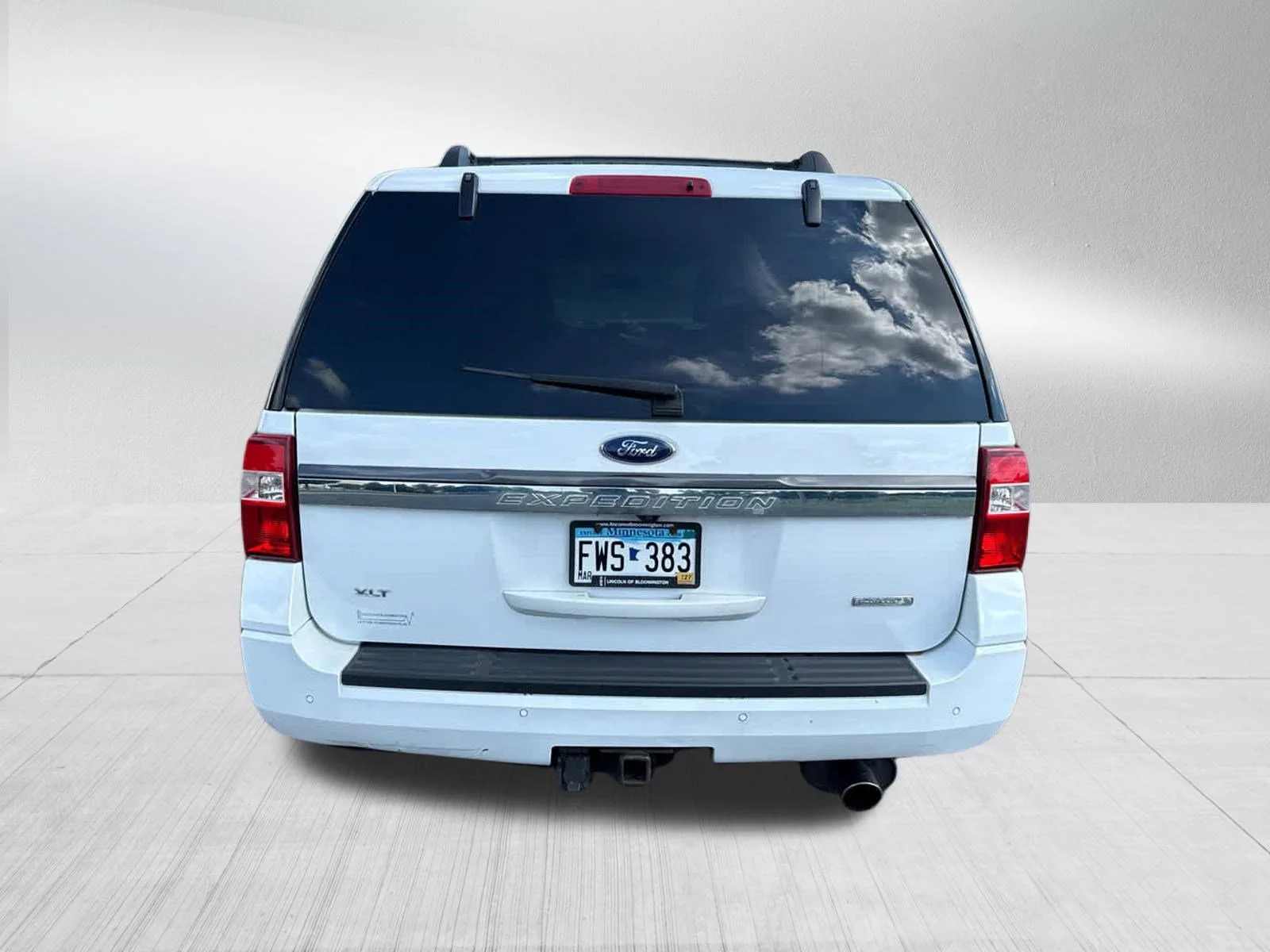 Used 2017 Oxford White Ford XLT image 9