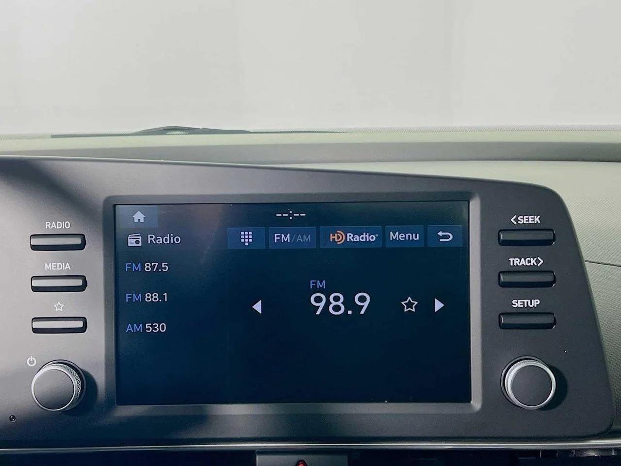 2026 Hyundai Elantra — photo 9