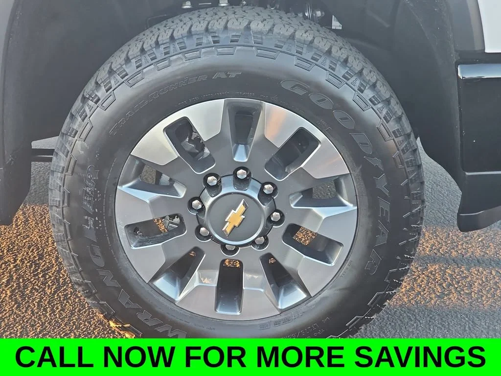 New 2026 Summit White Chevrolet Custom image 39