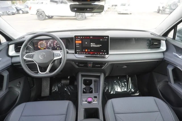 New 2026 Platinum Gray Metallic Volkswagen SE image 22