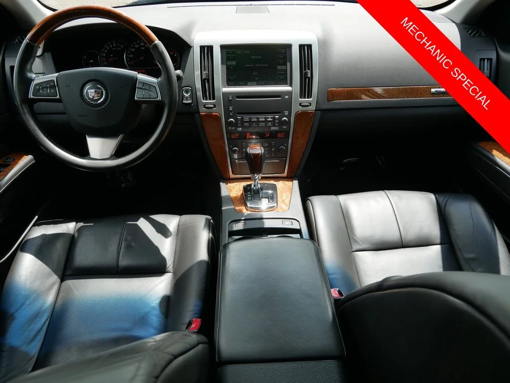 Used 2009 Red Cadillac V8 image 13