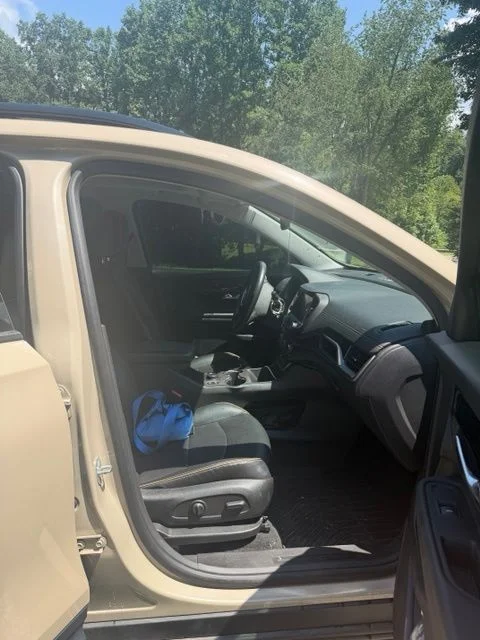 Used 2022  GMC AT4 image 6