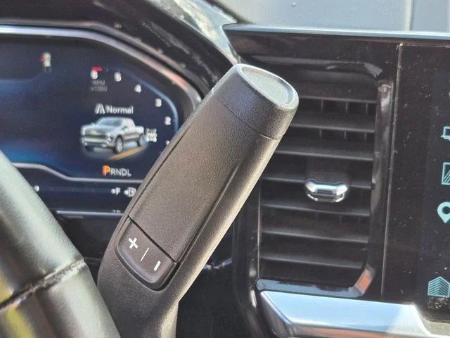 Used 2025 Gray Chevrolet LT image 30