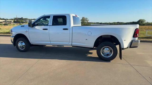 New 2026 Bright White Clear-Coat Exterior Paint RAM Tradesman image 6