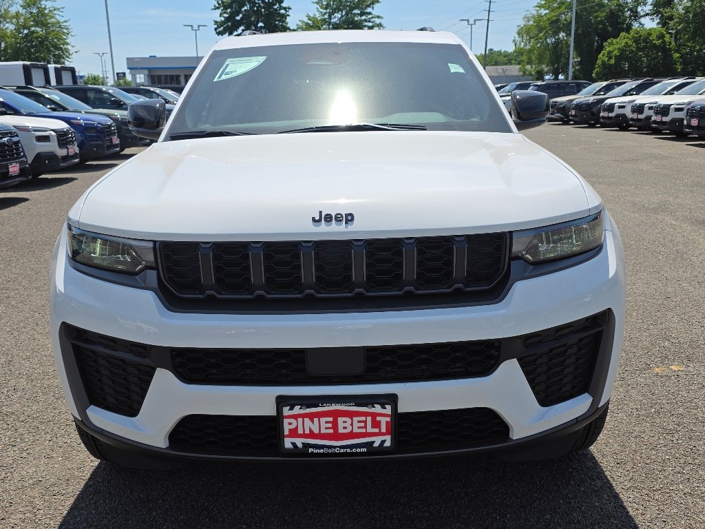New 2026 Bright White Clear-Coat Exterior Paint Jeep Altitude image 7