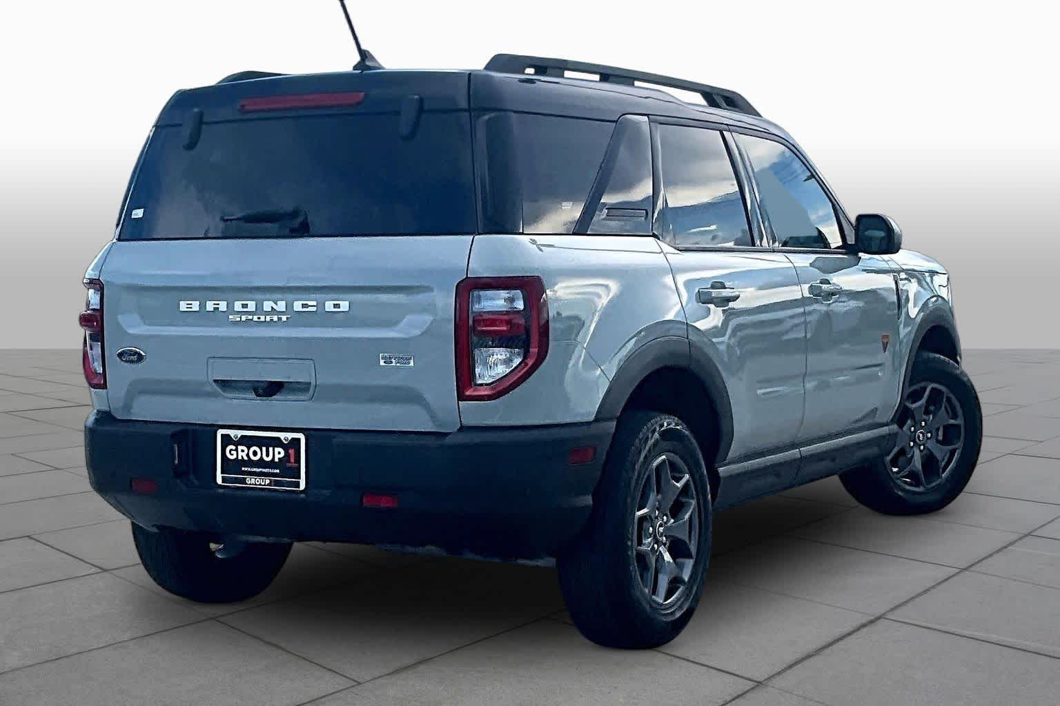 Used 2023 Cactus Gray Ford Badlands image 12