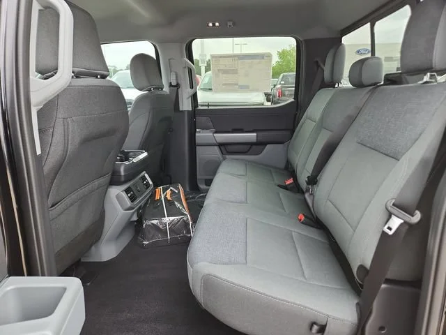 New 2026 Agate Black Metallic Ford XLT image 16