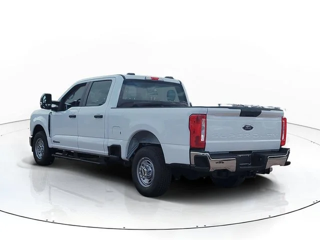 New 2026 Oxford White Ford XL image 7