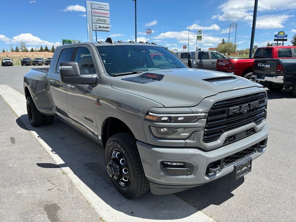 New 2026 Ceramic Gray Clear-Coat Exterior Paint RAM Laramie image 9