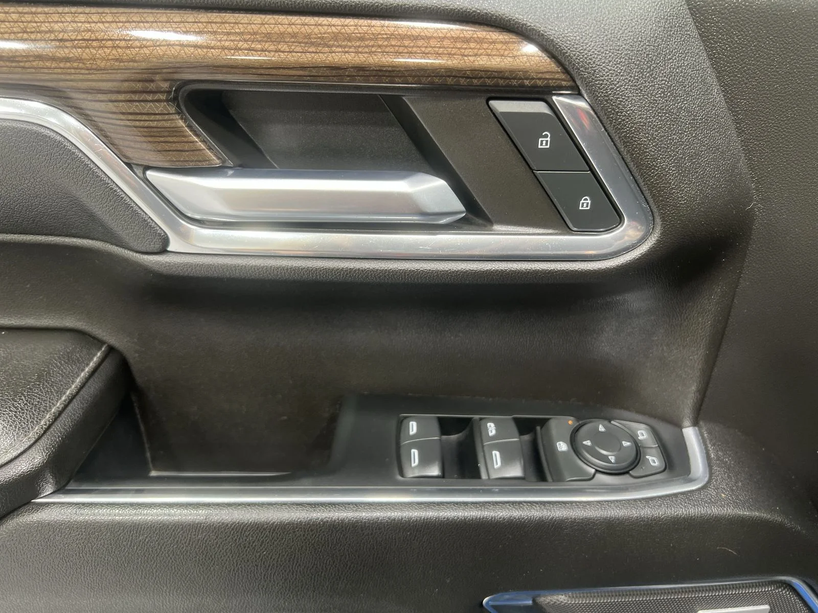 2023 Chevrolet Silverado 1500 RST - Photo 13