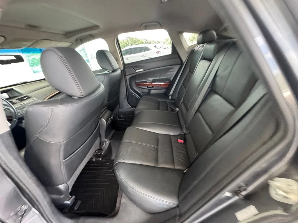 Used 2010 Polished Metal Metallic Honda EX-L image 20