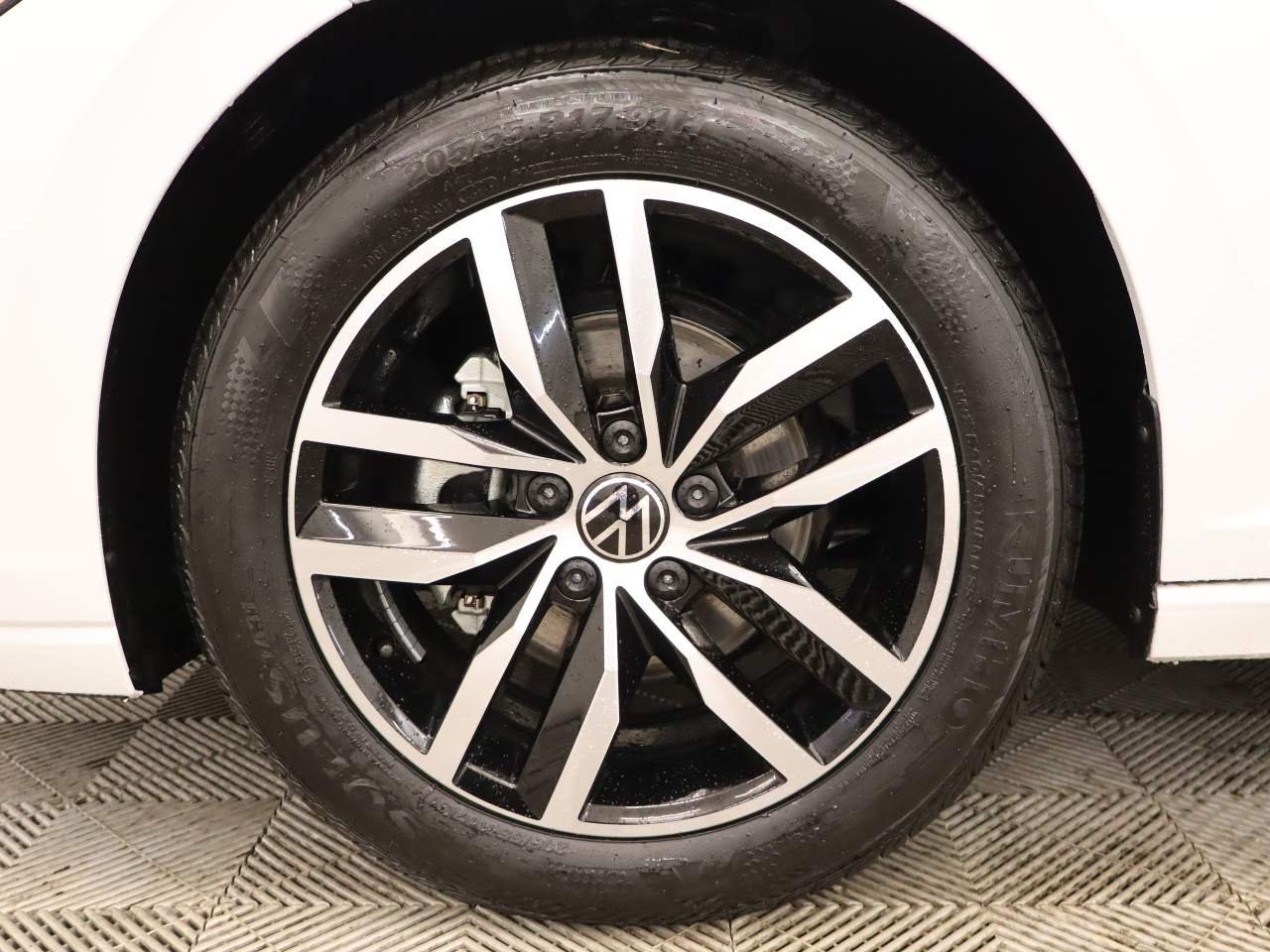 2026 Volkswagen Jetta SE - Photo 6