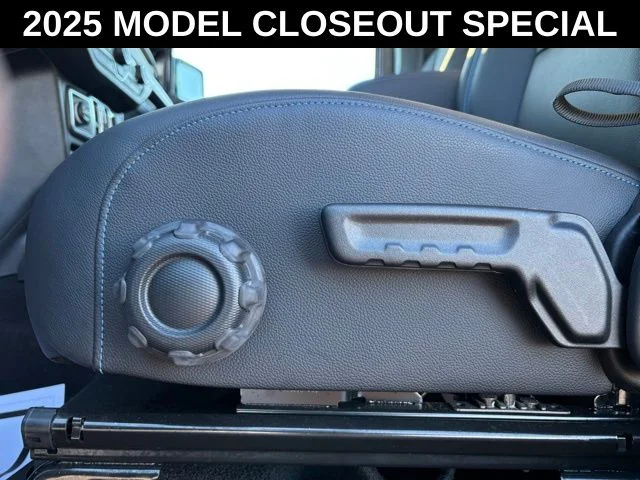 2025 Jeep Wrangler 4-Door Sport S - Photo 11